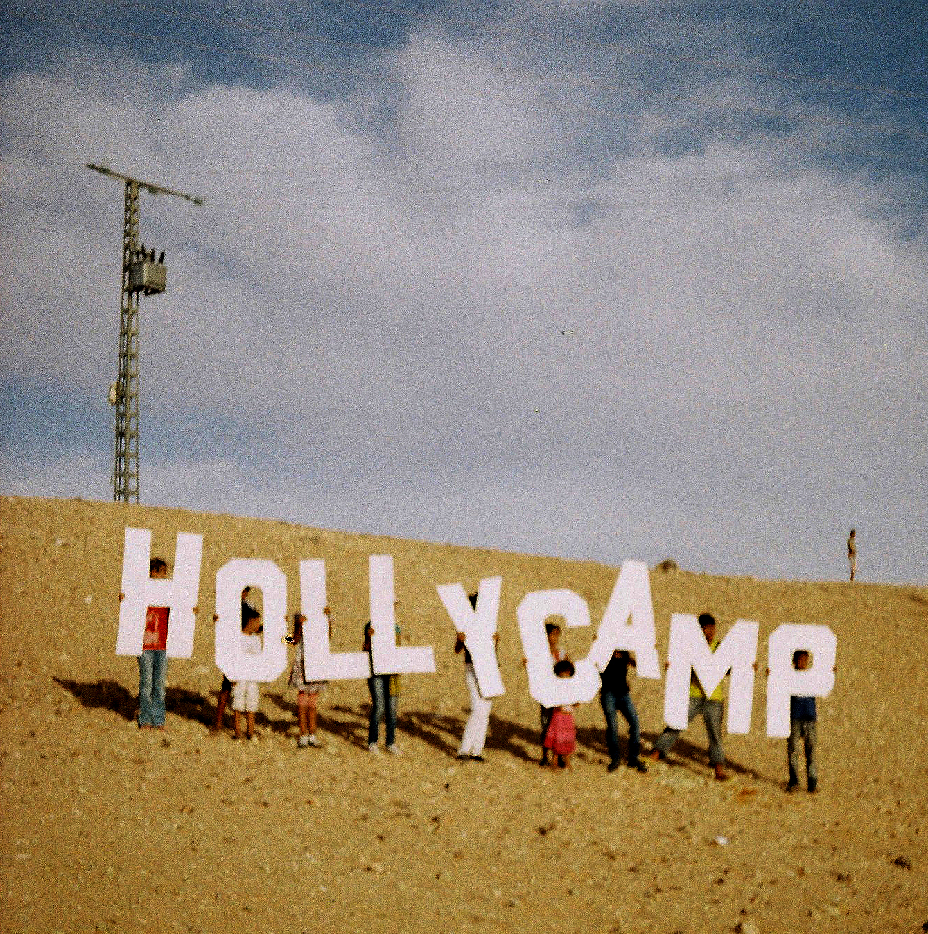 29hollycamplogo2
